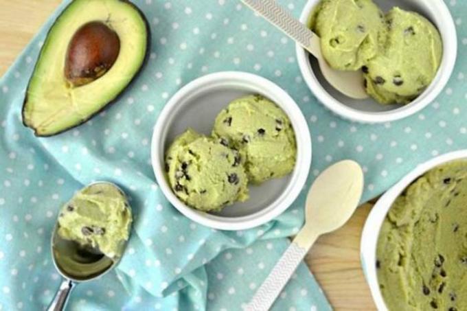 Co vařit při hubnutí na dietě: avokádová zmrzlina