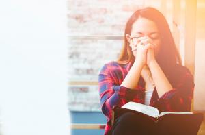 Svátost modlitba: jak a na co se ptát Boha ráno 🙏