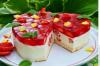 Nepečený jahodový jogurtový dort: recept krok za krokem