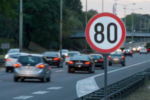 Zelenský podepsal zákon o financování silnic