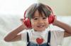 Dr. Komarovsky řekl, jak si vybrat bezpečné sluchátka pro dítě