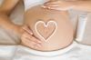 5 faktů o tmavých pruzích na břiše během těhotenství