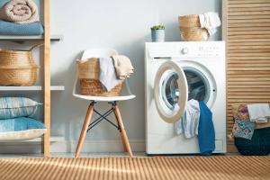7 kontroverzních otázek hygieny: jak často měnit ložní prádlo, prát džíny a podprsenky