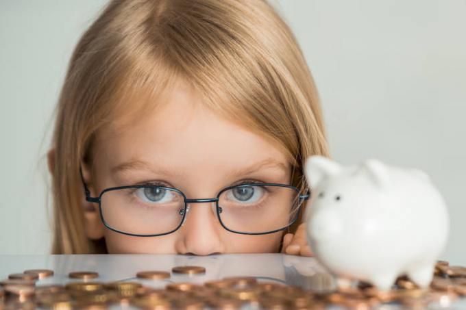 Jak trénovat finanční gramotnost dítěte: 17 tipů